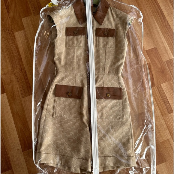 NWT Gucci 100 Romper GG print Size 38. Music is Mine Gucci Seats Reclined. - Picture 6 of 11